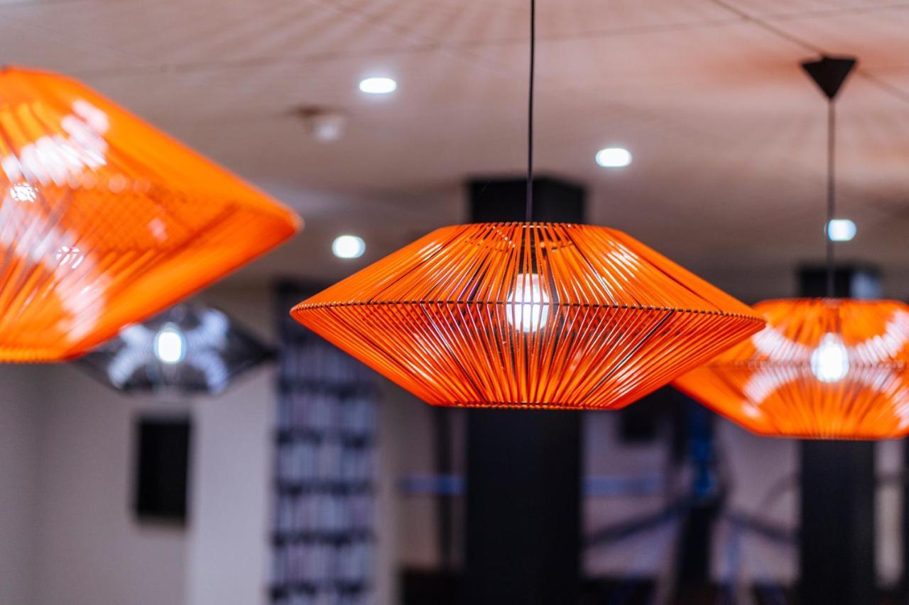 ホテル Ibis Styles Toulouse Lavaur エクステリア 写真