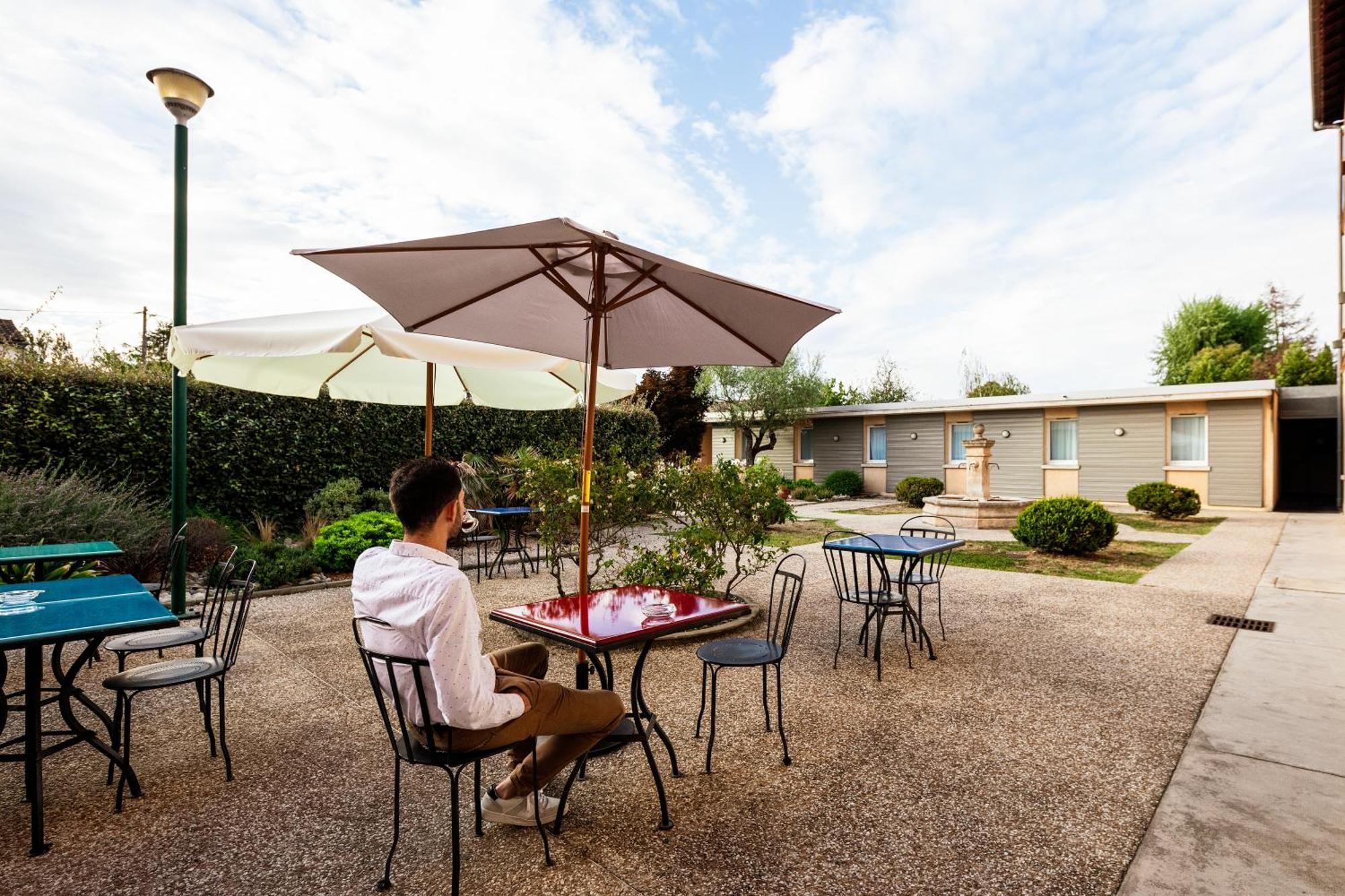 ホテル Ibis Styles Toulouse Lavaur エクステリア 写真
